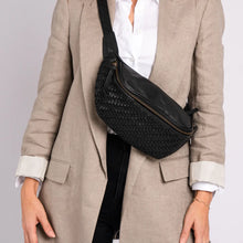 Load image into Gallery viewer, Amsterdam Heritage Barink Black Leather Fanny Waist Bag