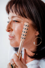 Load image into Gallery viewer, SKINOWL The Glow Stick