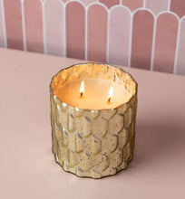 Load image into Gallery viewer, Bridgewater Candle Company Sweet Grace #035