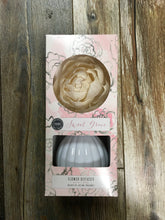 Load image into Gallery viewer, Bridgewater Candle Company Sweet Grace Flower Diffuser