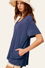 Load image into Gallery viewer, LaMiel Stretchy V-Neck Short Sleeve Top with Pockets
