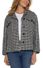 Load image into Gallery viewer, Liverpool Los Angeles Boxy Shacket with Side Slits in B/W Houndstooth
