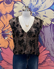 Load image into Gallery viewer, Yanis V-Neck in Rose Gold Lily
