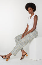 Load image into Gallery viewer, Liverpool Los Angeles Utility Cargo Crop w/ Tab Hem
