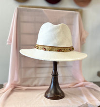 Load image into Gallery viewer, Natural Bead Trim Sun Hat
