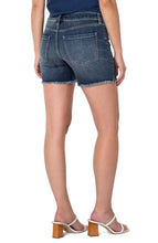 Load image into Gallery viewer, Vickie Fray Hem Shorts
